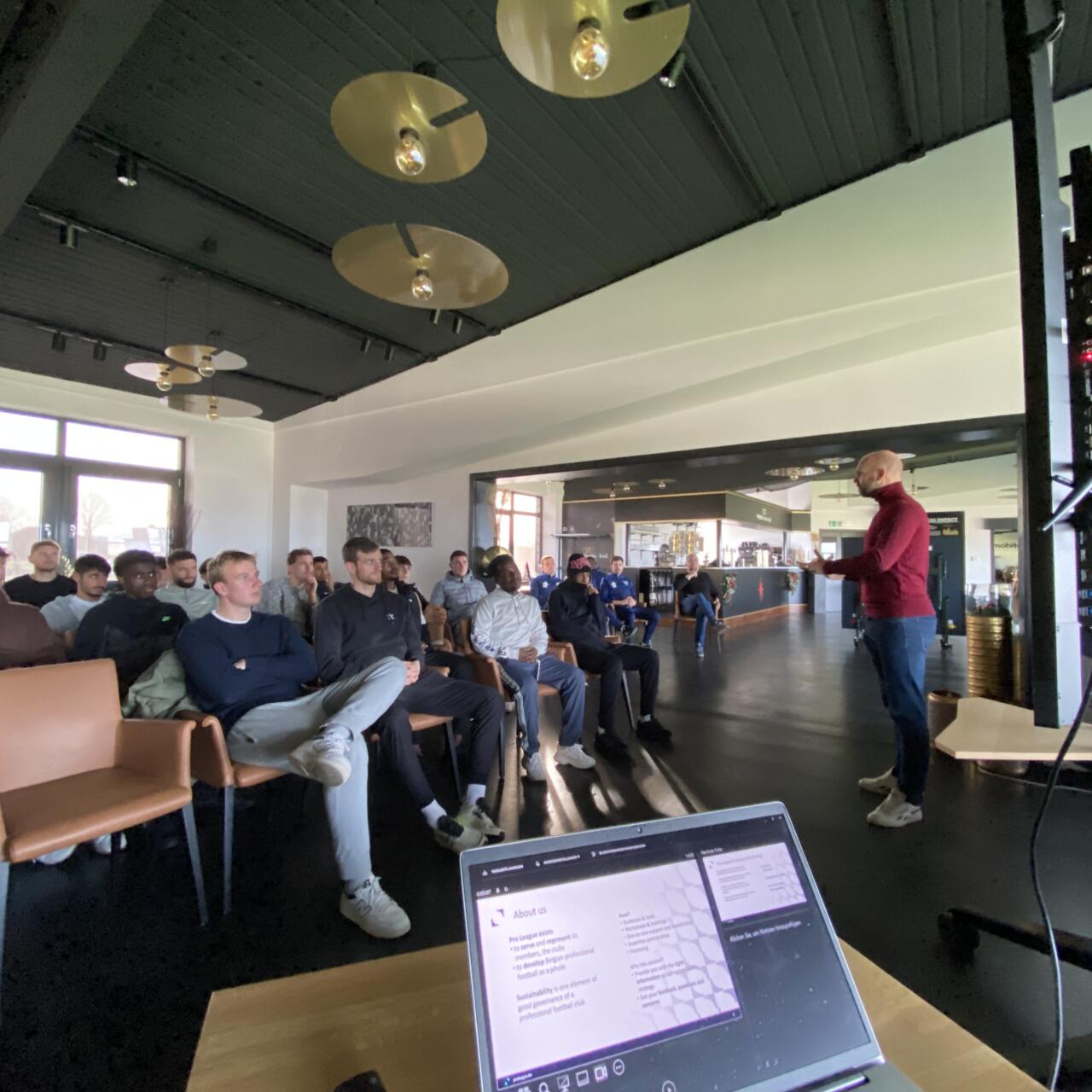 2025 12 09 Präsentation CSR Projekte Profis