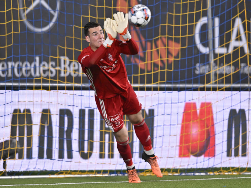 SINT-TRUIDEN, BELGIUM - OCTOBER 02 : Moser Lennart goalkeeper of KAS Eupen during the Jupiler Pro League match between STVV and KAS Eupen on October 2, 2022 in Sint-Truiden, Belgium, 2/10/22 ( Photo by David Hagemann / Photonews