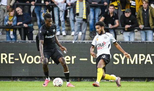 Eupen's Chris-Kevin Nadje and Lokeren's Maxime Pau pictured in action during a soccer match between KSC Lokeren and KAS Eupen, Friday 21 August 2026 in Lokeren, on day 3 of the 2026-2027 'Challenger Pro League' the second highest division of the Belgian championship.
BELGA PHOTO TOM GOYVAERTS
