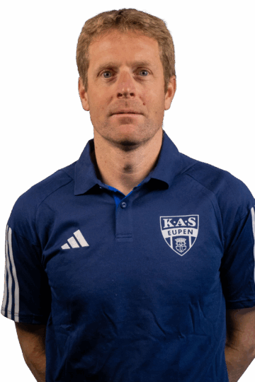 man-in-blue-sports-shirt-170120251000113