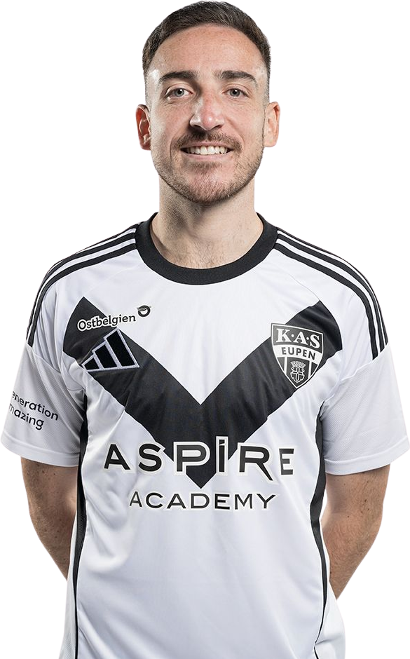 man-in-soccer-jersey-smiling-08082025163451