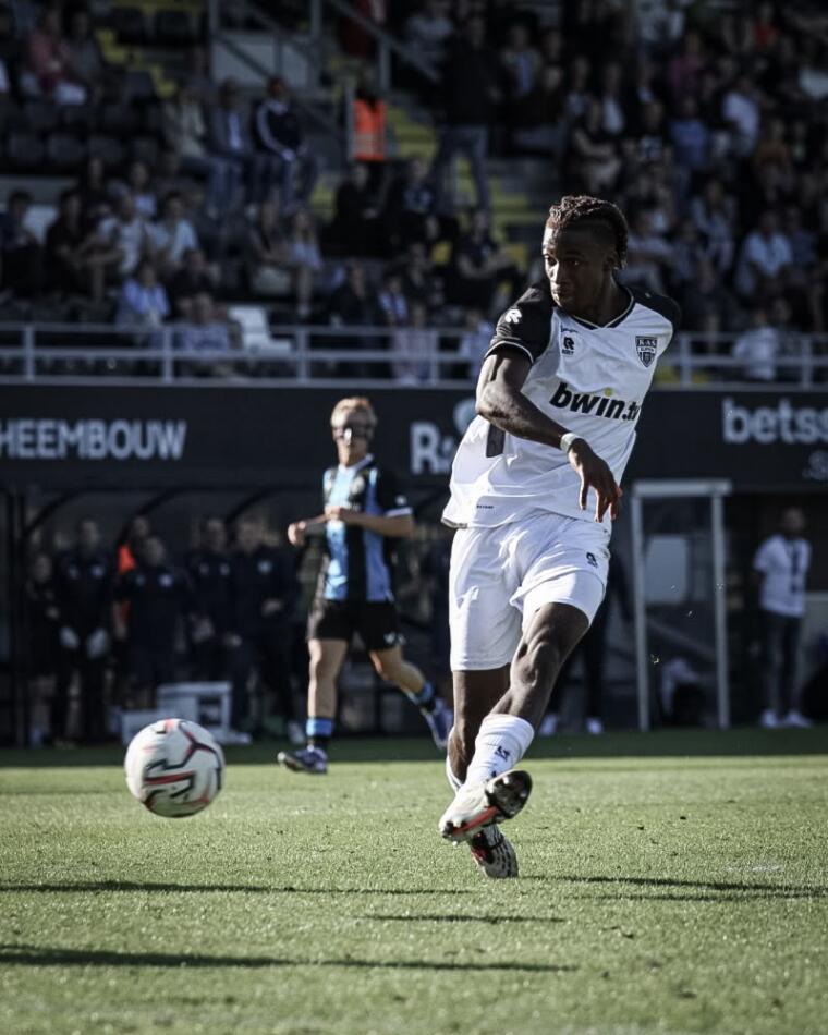 Nadje scores