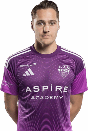 soccer-player-in-purple-jersey-08082025163448