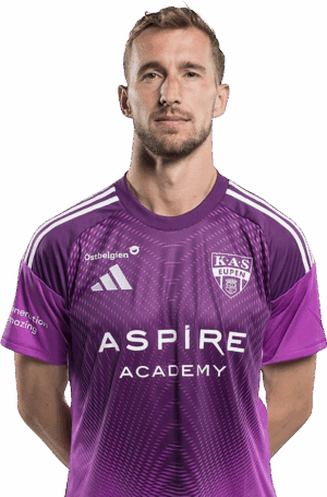 soccer-player-in-purple-kit-080820251635008