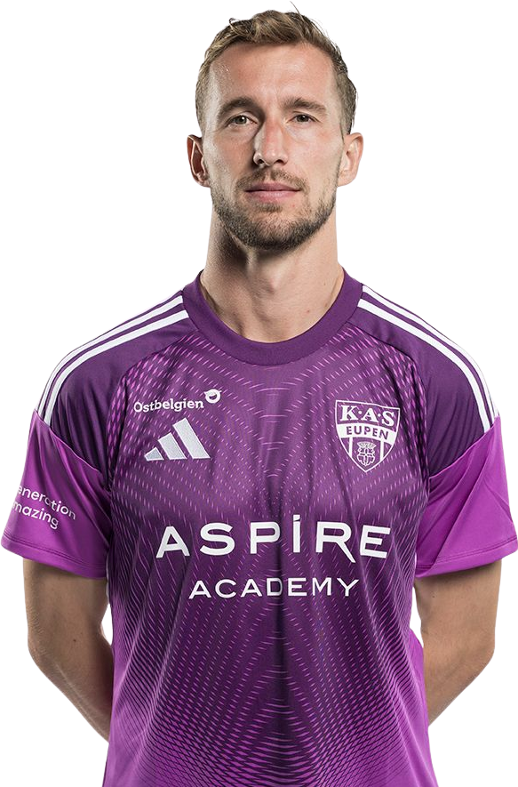 soccer-player-in-purple-kit-080820251635008