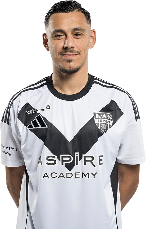 soccer-player-in-white-jersey-080820251619008 (2)